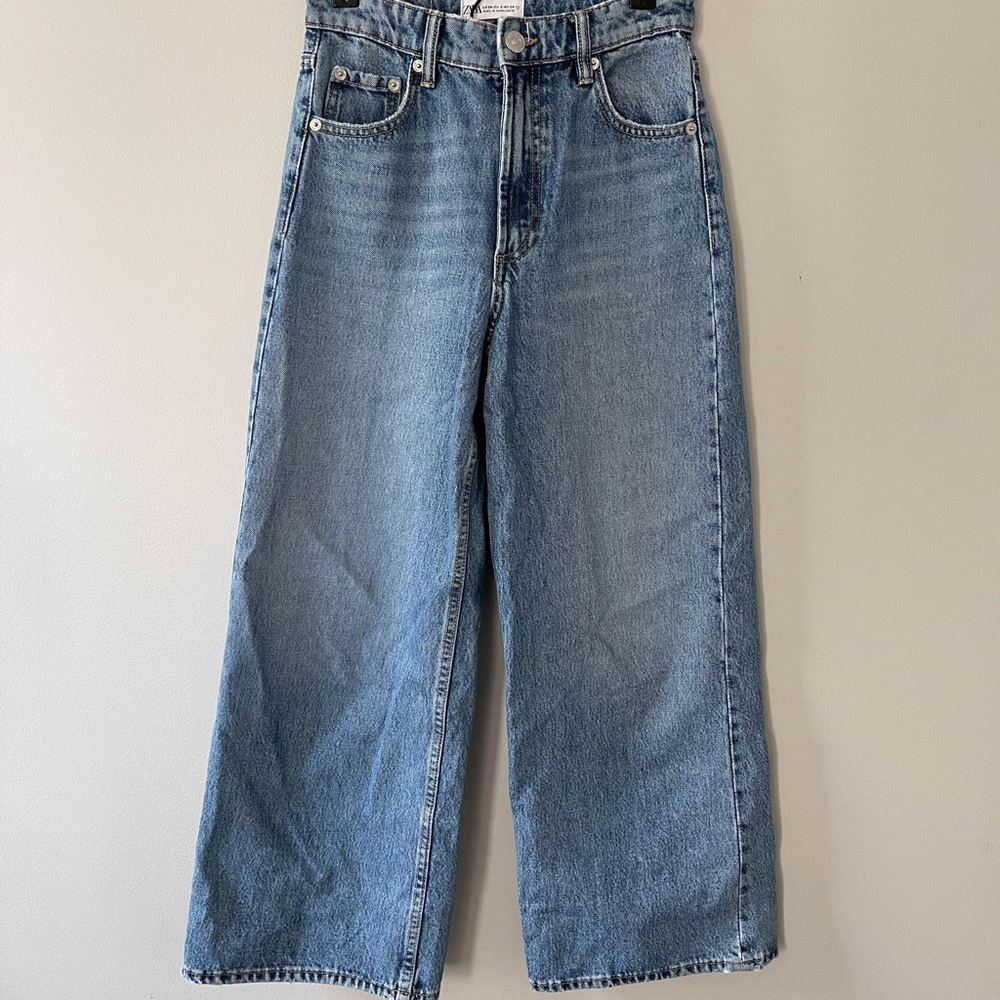 Zara Wide Leg Cropped Blue Jeans